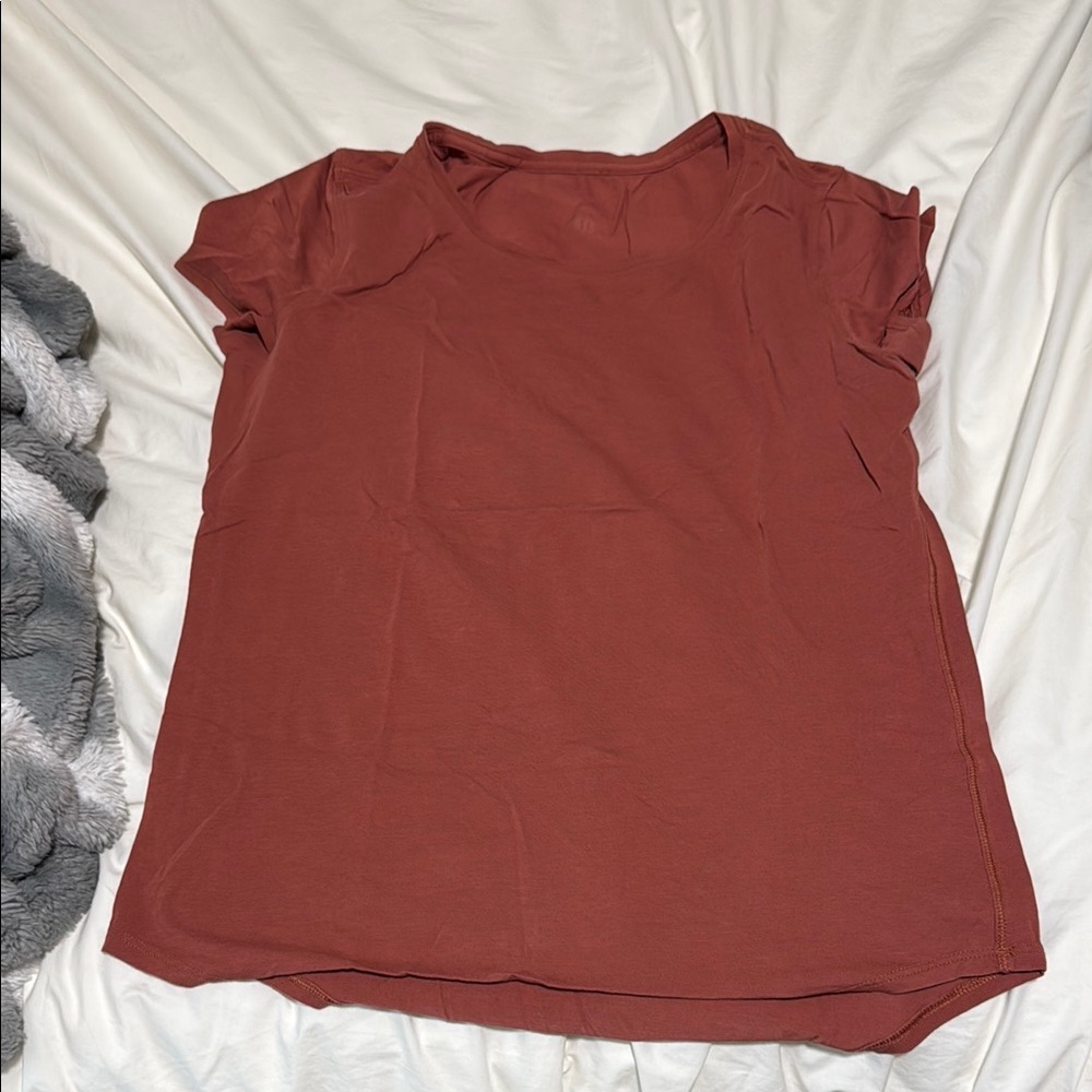 Lululemon Women's Rust Top